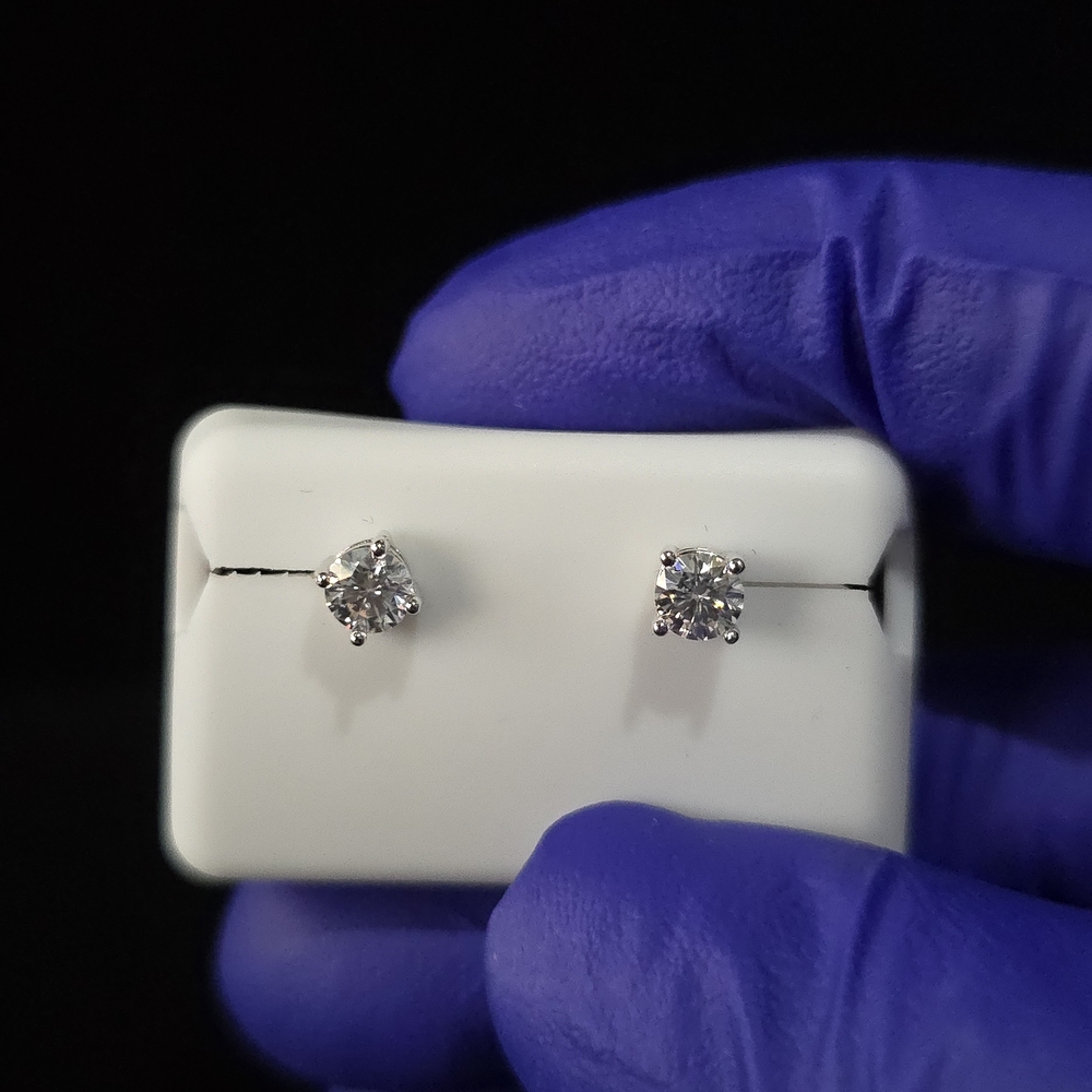 Elegant Moissanite 925 Silver Stud Earrings